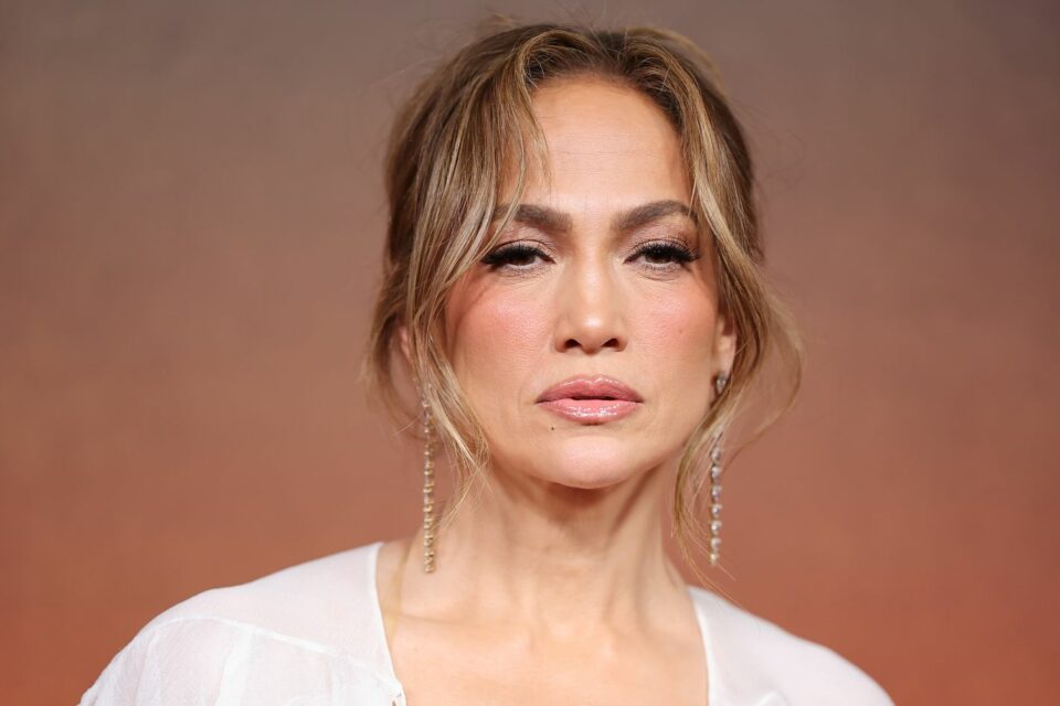 J.Lo’s on a Boat in Italy Sans Ben Affleck