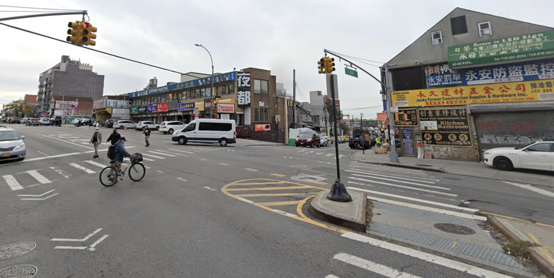 A screenshot of College Point Boulevard and 41st Avenue in Flushing