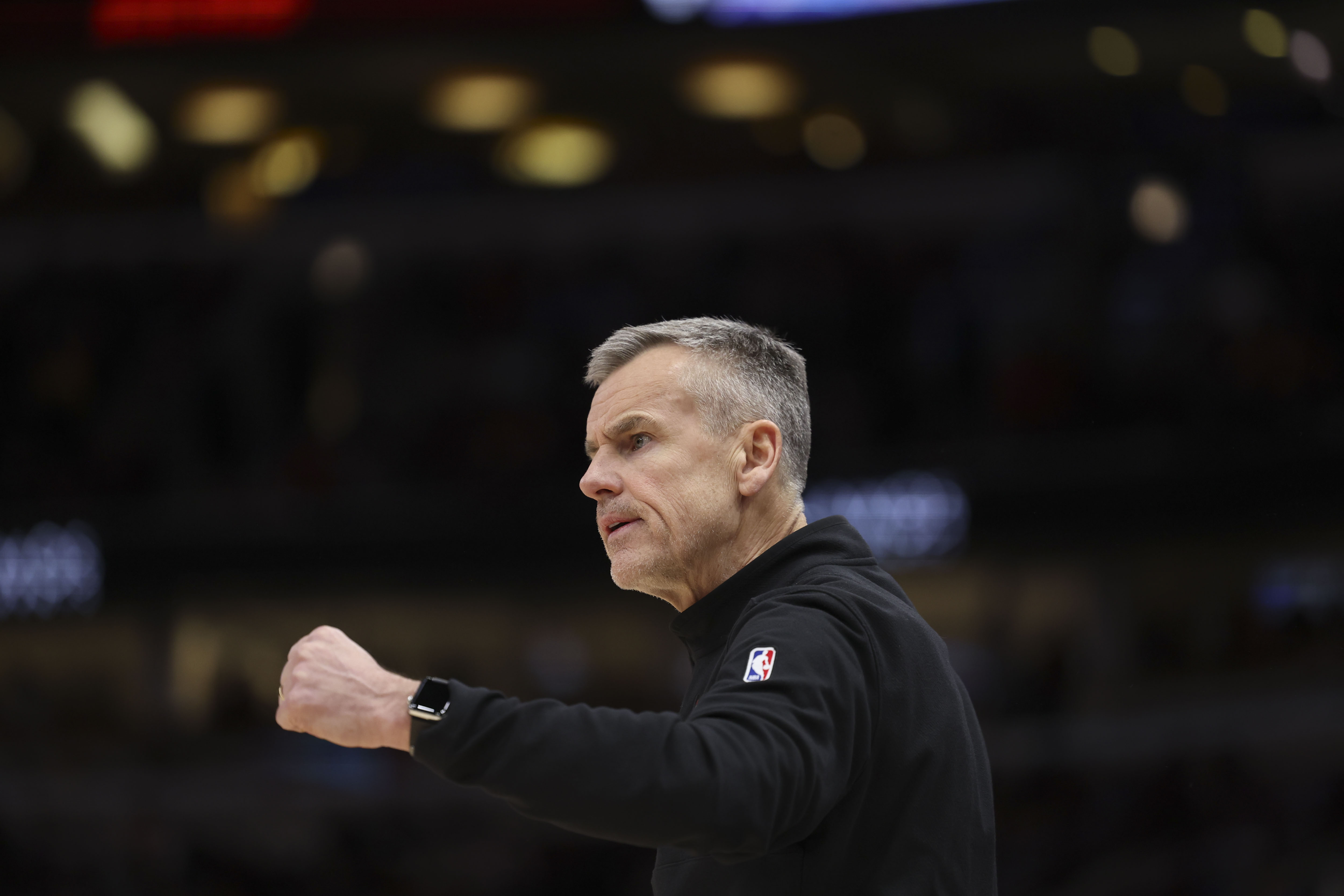 Chicago Bulls head coach Billy Donovan yells to his team in the first half Monday, March 18, 2024, at the United Center. (Brian Cassella/Chicago Tribune)