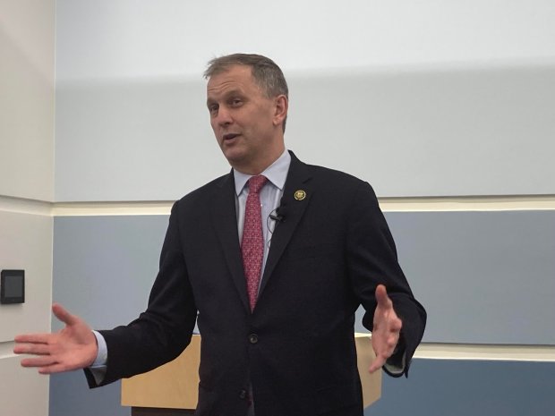 U.S. Rep. Sean Casten, D-Downers Grove, speaks at a town hall meeting on March 16, 2023, at the Orland Park Public Library. (Mike Nolan / Daily Southtown)