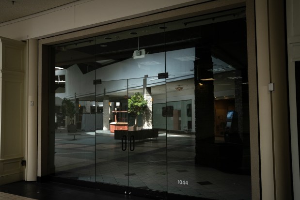 A shuttered business in the Spring Hill Mall in West Dundee. (E. Jason Wambsgans/Chicago Tribune)