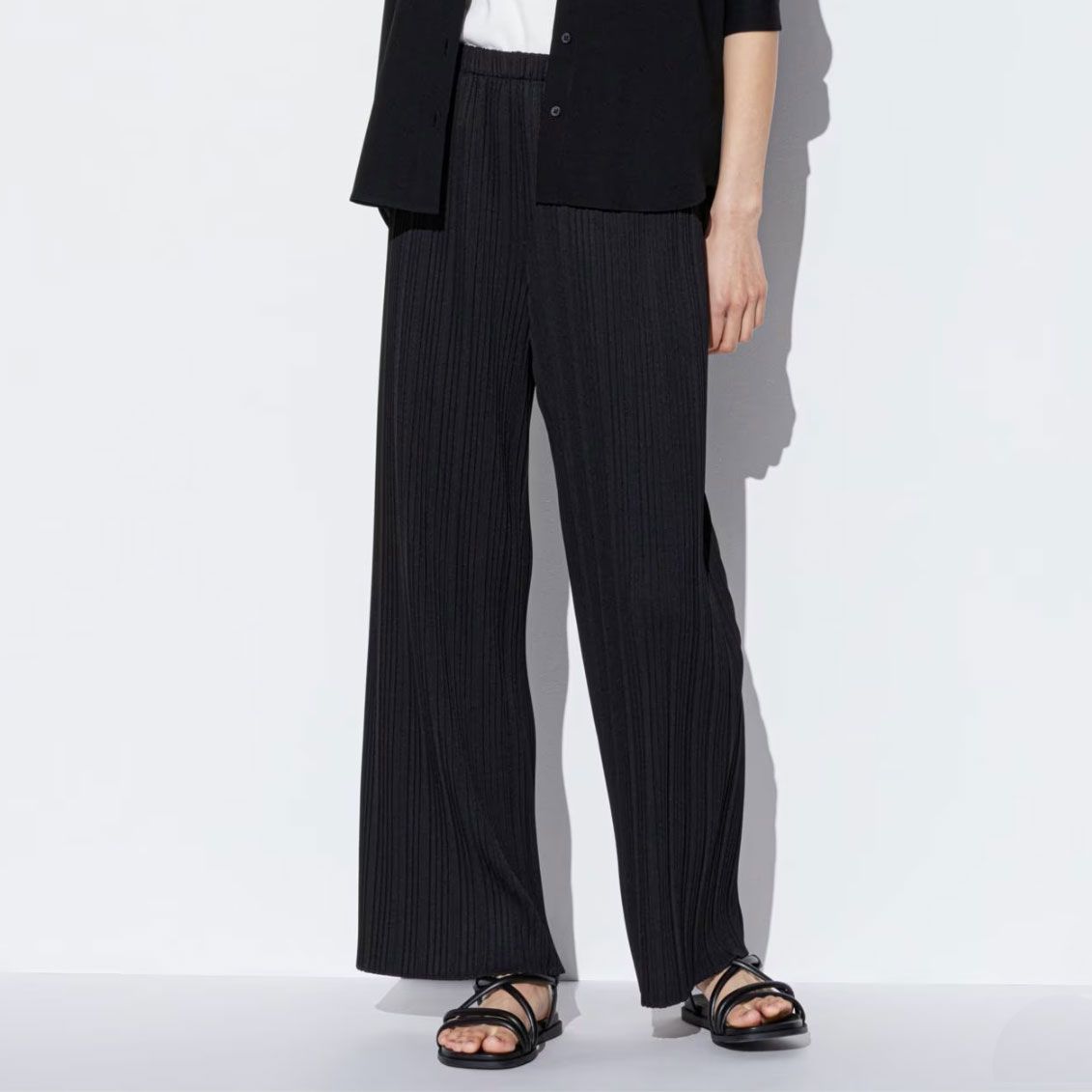 Uniqlo Pleated Straight Pants