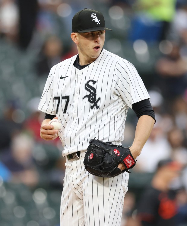 White Sox pitcher Chris Flexen takes the mound to throw against the Orioles in the first inning at Guaranteed Rate Field on May 24, 2024, in Chicago. (John J. Kim/Chicago Tribune)