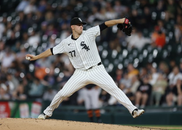 White Sox pitcher Chris Flexen throws against the Orioles in the fourth inning at Guaranteed Rate Field on May 24, 2024, in Chicago. (John J. Kim/Chicago Tribune)