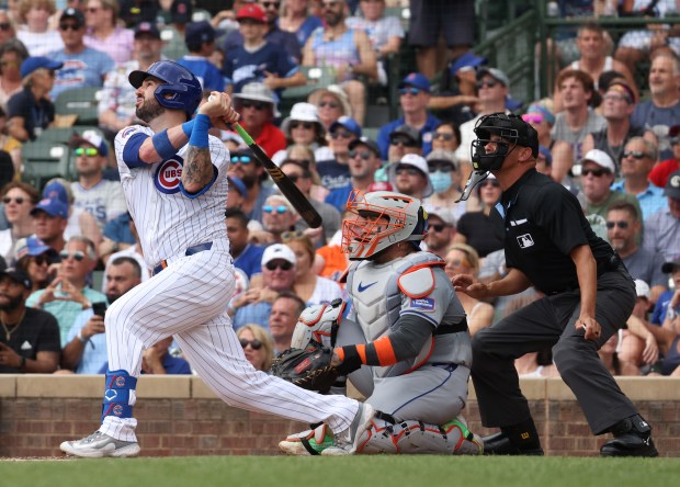 Cubs catcher Tomás Nido flies out to right field to end the first inning against the Mets at Wrigley Field on June 22, 2024, in Chicago. (John J. Kim/Chicago Tribune)